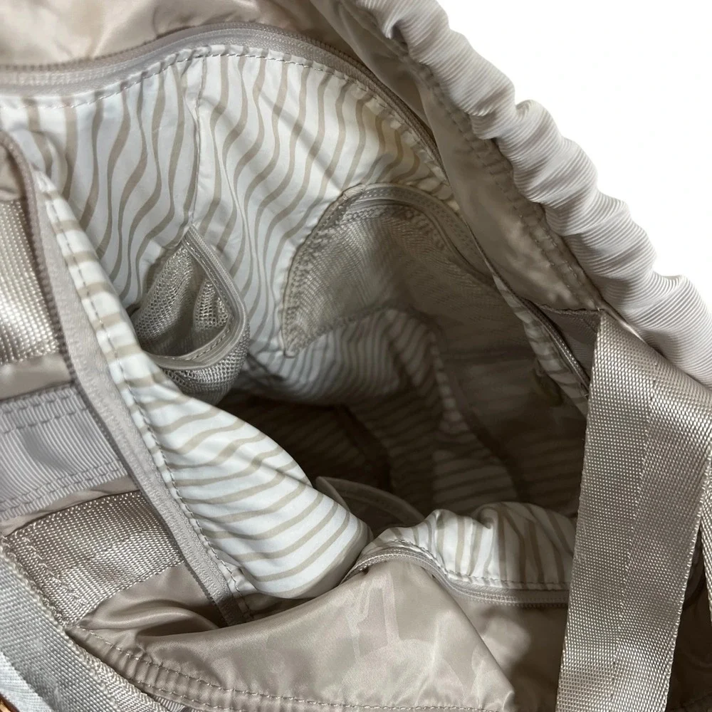 Lululemon Floral Drawstring Gym Tote Bag Taupe Champagne Rose Gold Logo *FLAWED*